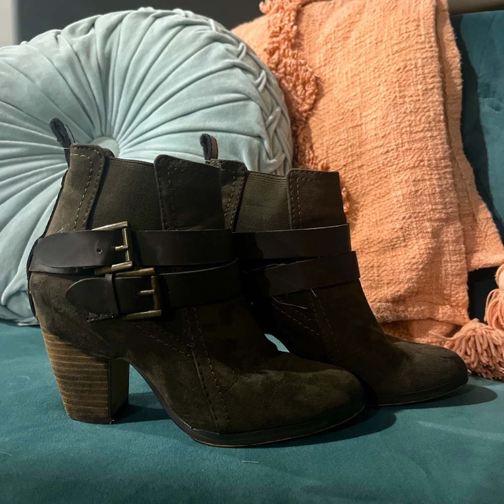 Crown Vintage Dark Green Heeled Boots